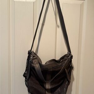 Rough & Tumble dark brown Leather Shoulder Bag w/ pockets, short strap